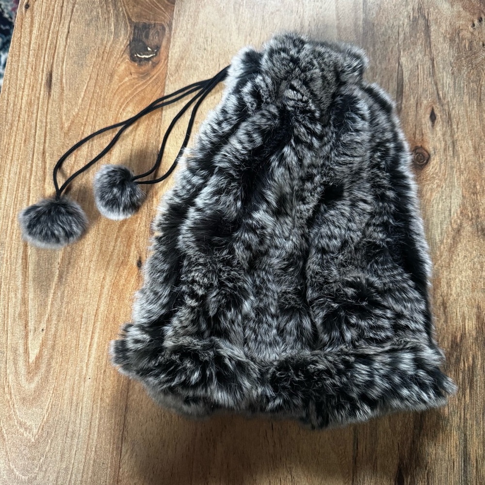 real rabbit fur Pom-Pom Hat/ muff